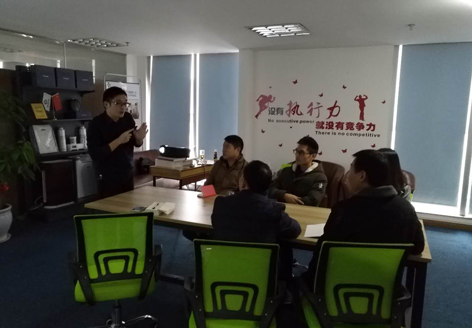 宁波保护伞环保科技：开展新员工入职培训